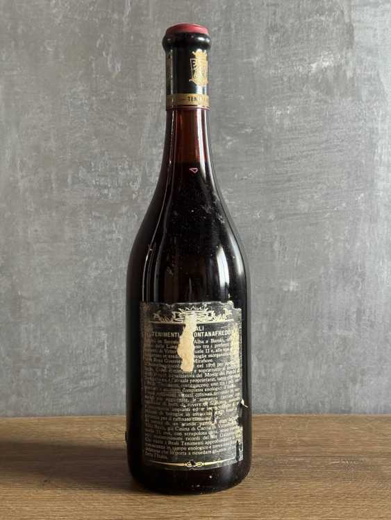 Вино Fontanafredda Barolo 1965 года.