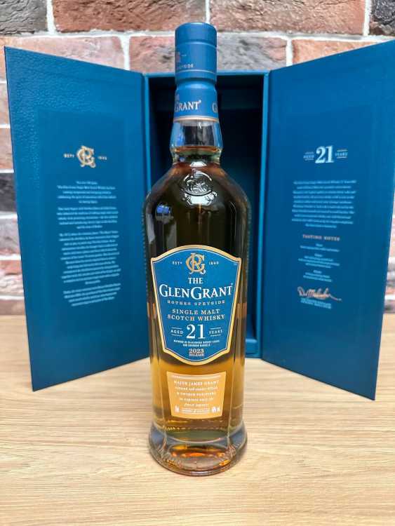 Односолодовый виски "The Glen Grand " 21 год выдержки. Односолодовый виски "The Glen Grand " 21 год выдержки.