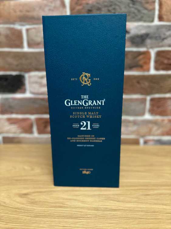 Односолодовый виски "The Glen Grand " 21 год выдержки. Односолодовый виски "The Glen Grand " 21 год выдержки.