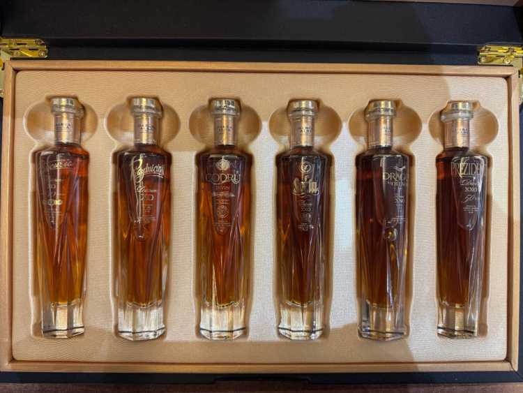 Набор коньяков "Barza Alba" 6 штук. 50 мл. 