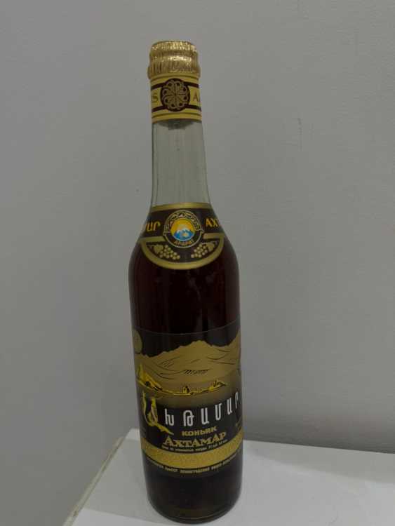 Армянский "Ахтамар 10 лет" 1982 года. 0,5 л. СССР. 