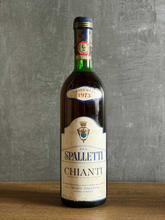 Вино Spalletti Chianti 1973 года.