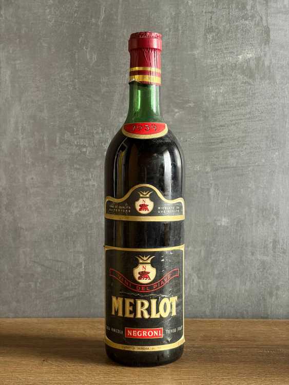 Вино Negroni Merlot 1959 года.